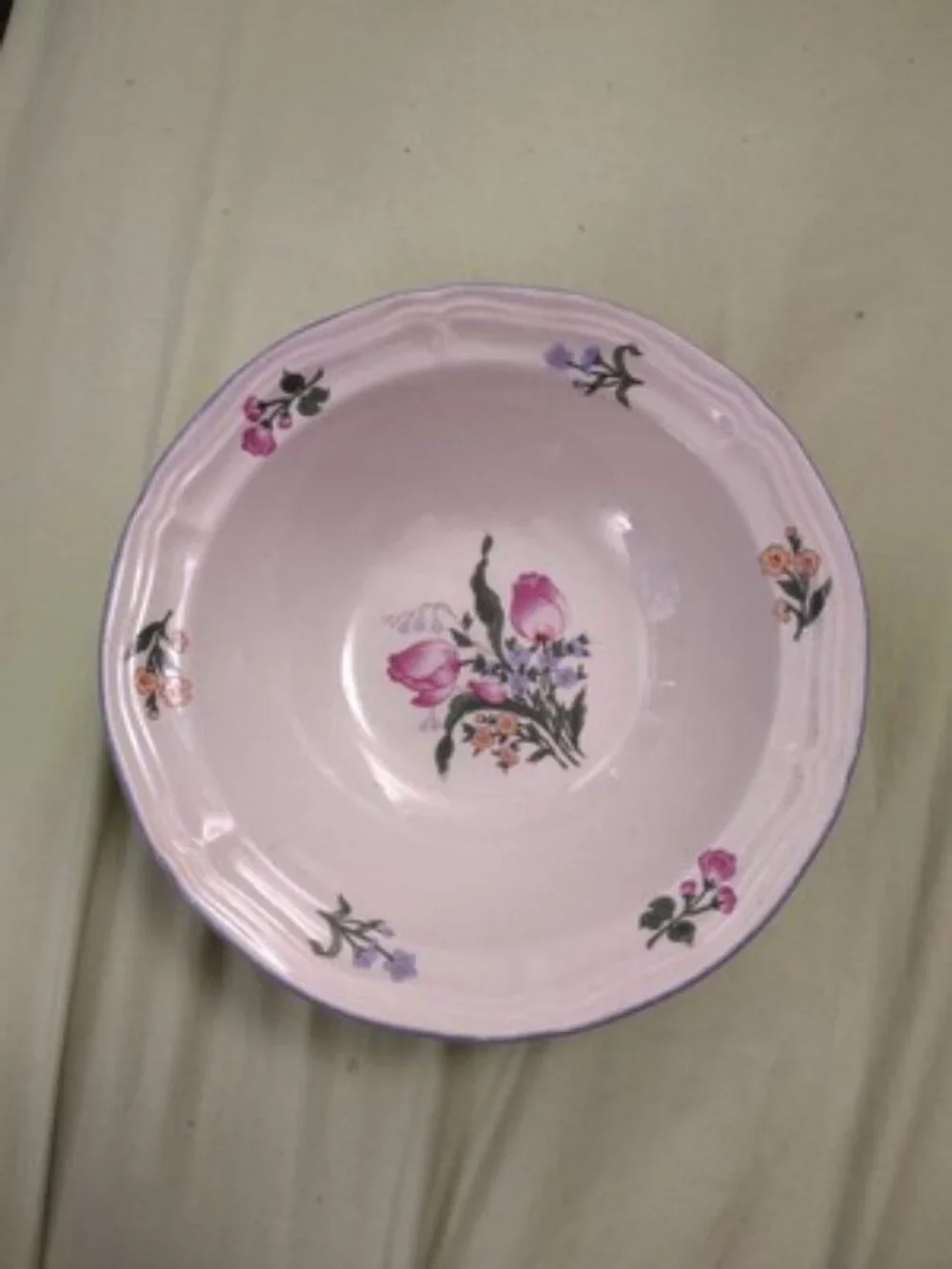 VICTORIAN ROSE STYLE EMBOSSED FLORAL BLUE RIM STONEWARE SOUP BOWL